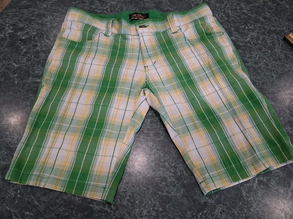 Vtg Old Skool Urban Wear Women's Green Plaid Bermuda Shorts Pockets Sz 7/8 Y2K